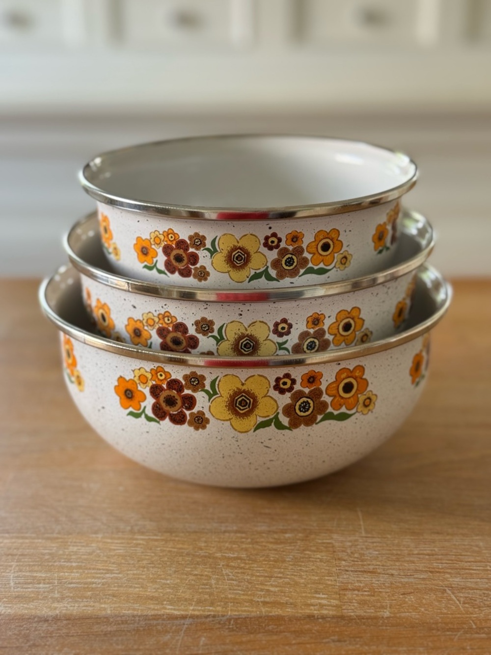 🌼 Vintage Crowning Touch Harvest Blossom Enamelware Nesting Mixing Bowl Set of 3